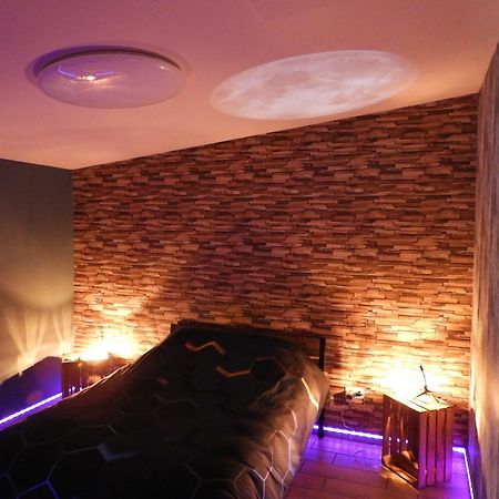 Hors Du Temps Hotel Libramont-Chevigny Bagian luar foto